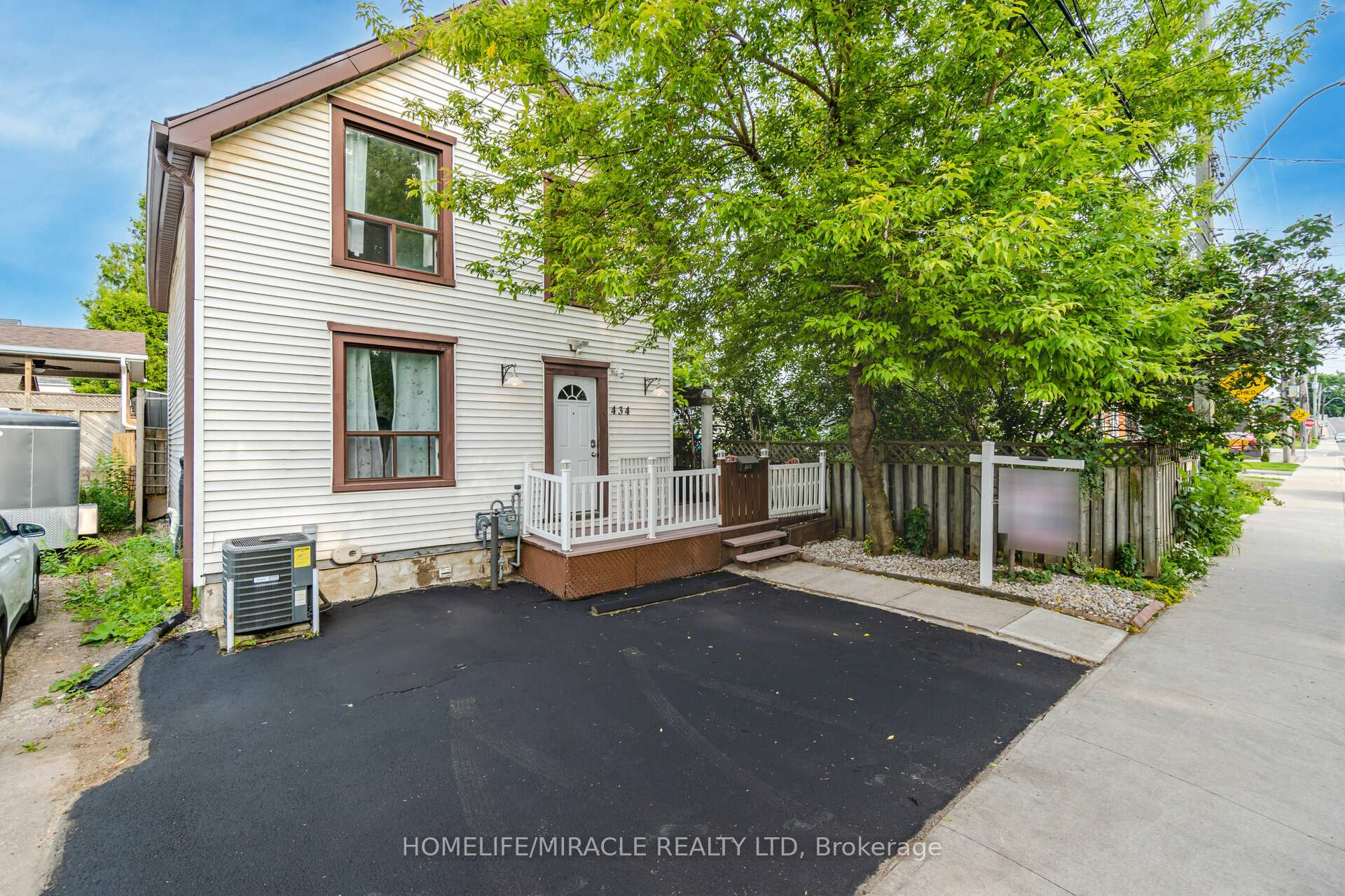 Photo 1 of 434 Ferguson Avenue N, Hamilton, North End — HOMEH