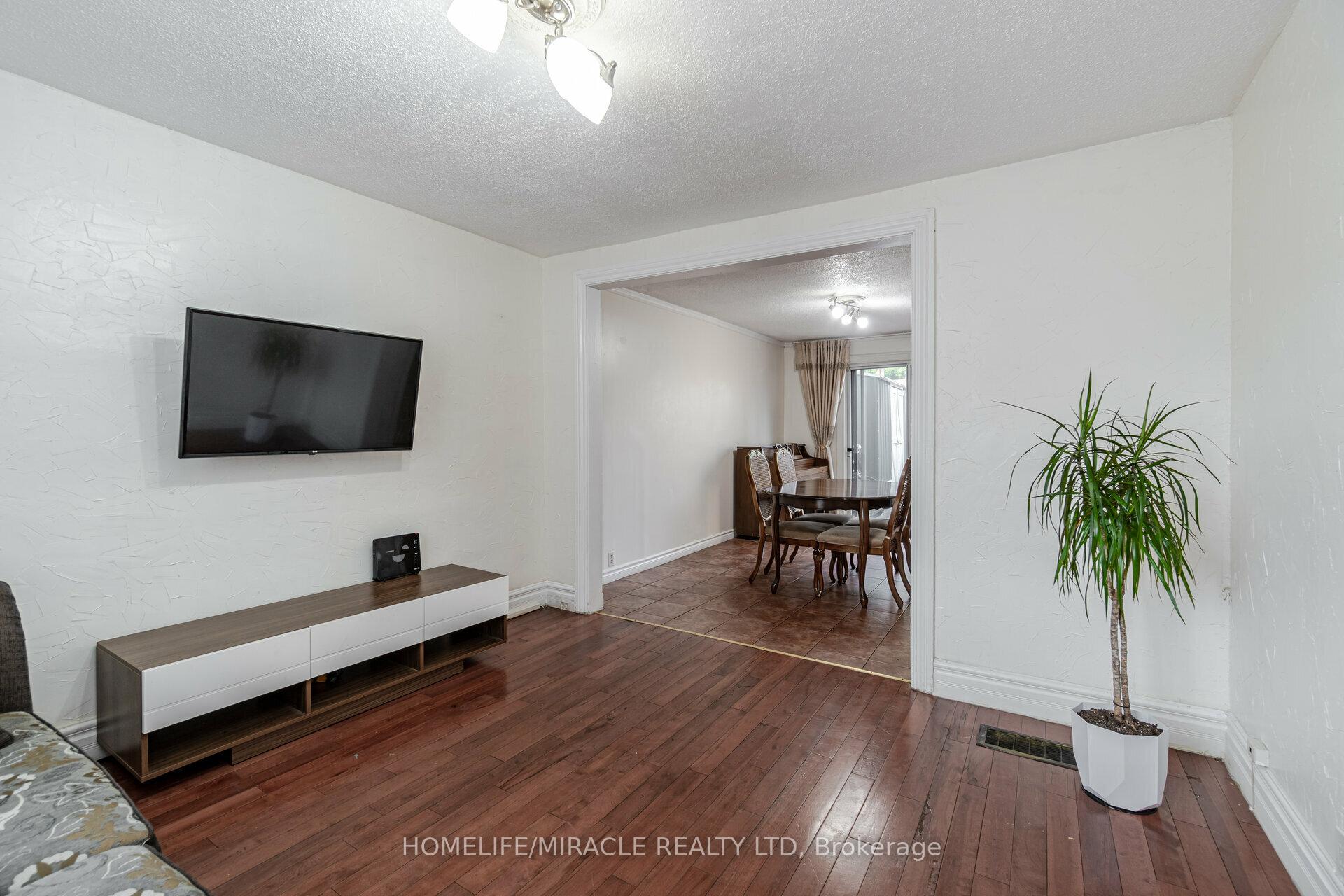 Photo 6 of 434 Ferguson Avenue N, Hamilton, North End — HOMEH