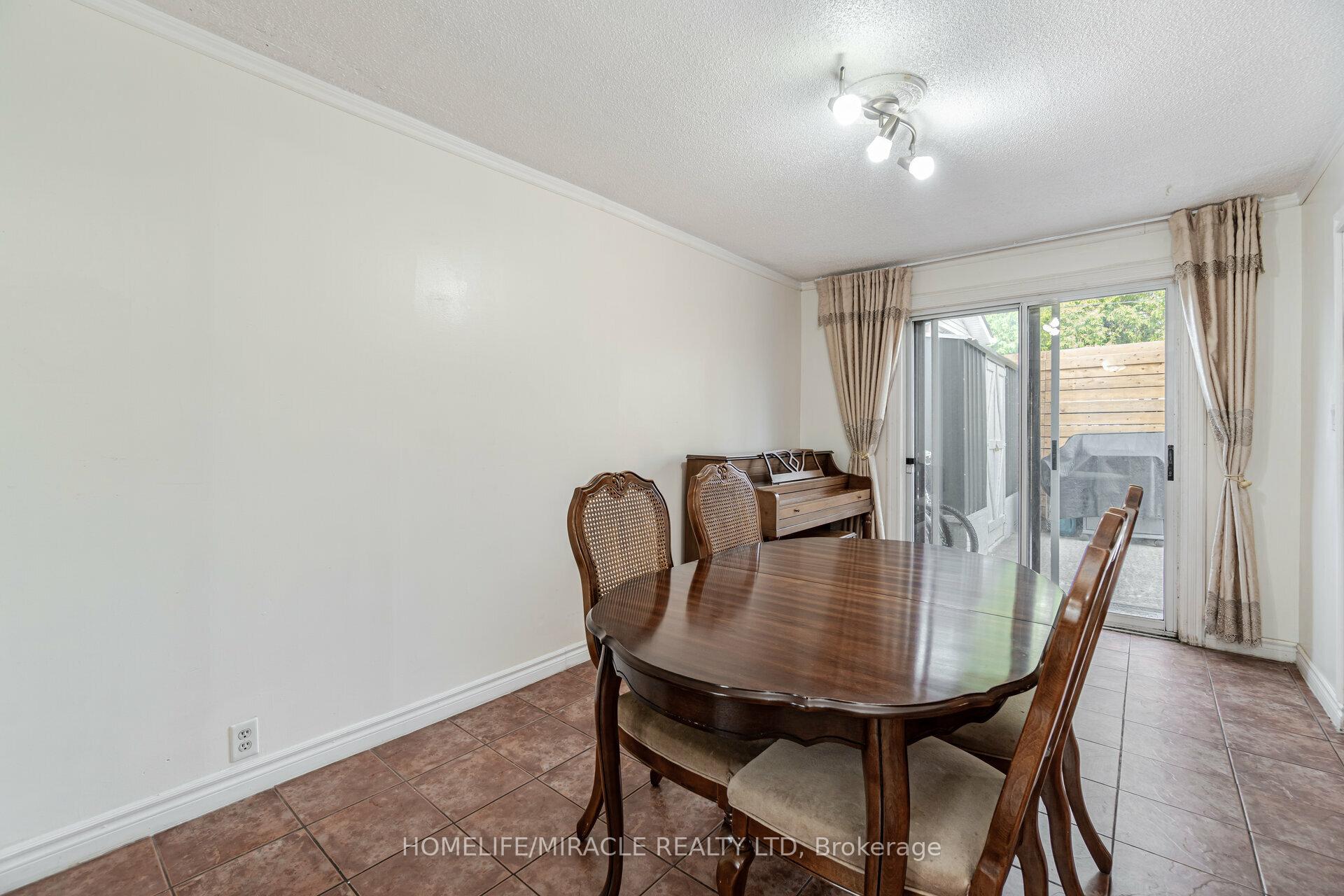 Photo 8 of 434 Ferguson Avenue N, Hamilton, North End — HOMEH