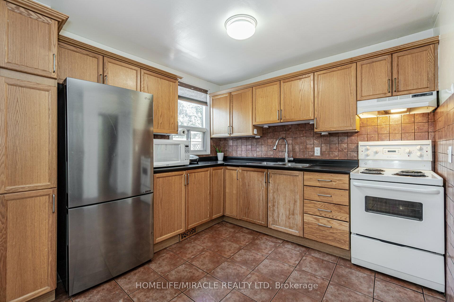 Photo 12 of 434 Ferguson Avenue N, Hamilton, North End — HOMEH