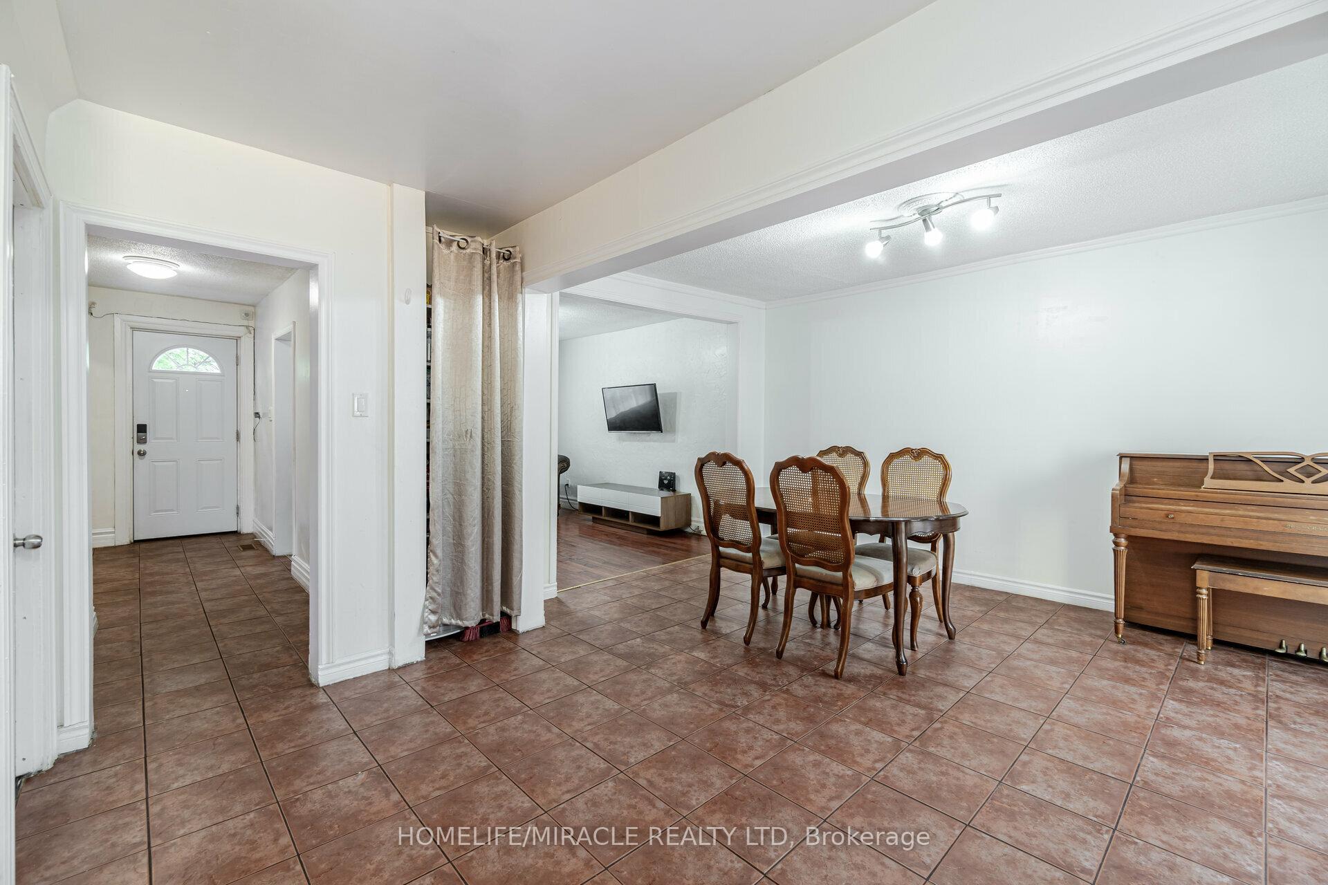 Photo 15 of 434 Ferguson Avenue N, Hamilton, North End — HOMEH