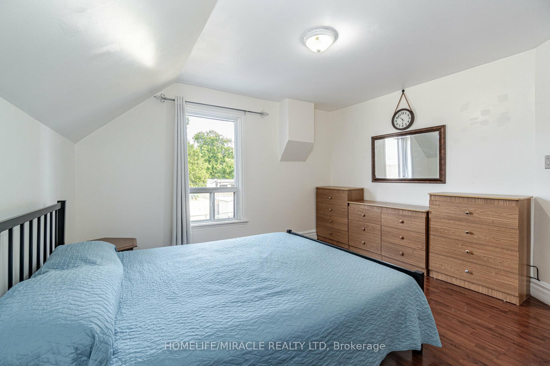 Photo 20 of 434 Ferguson Avenue N, Hamilton, North End — HOMEH