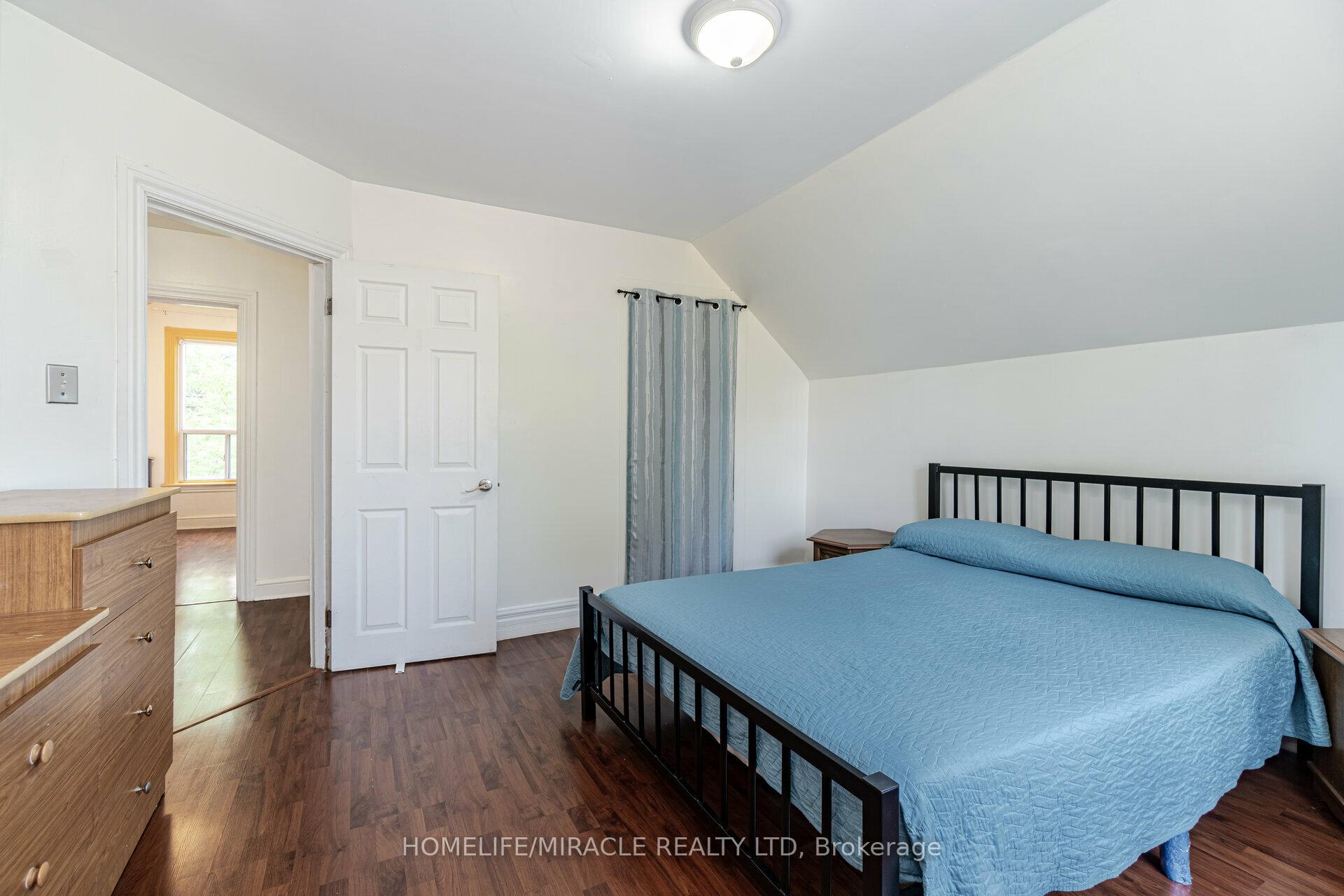 Photo 21 of 434 Ferguson Avenue N, Hamilton, North End — HOMEH