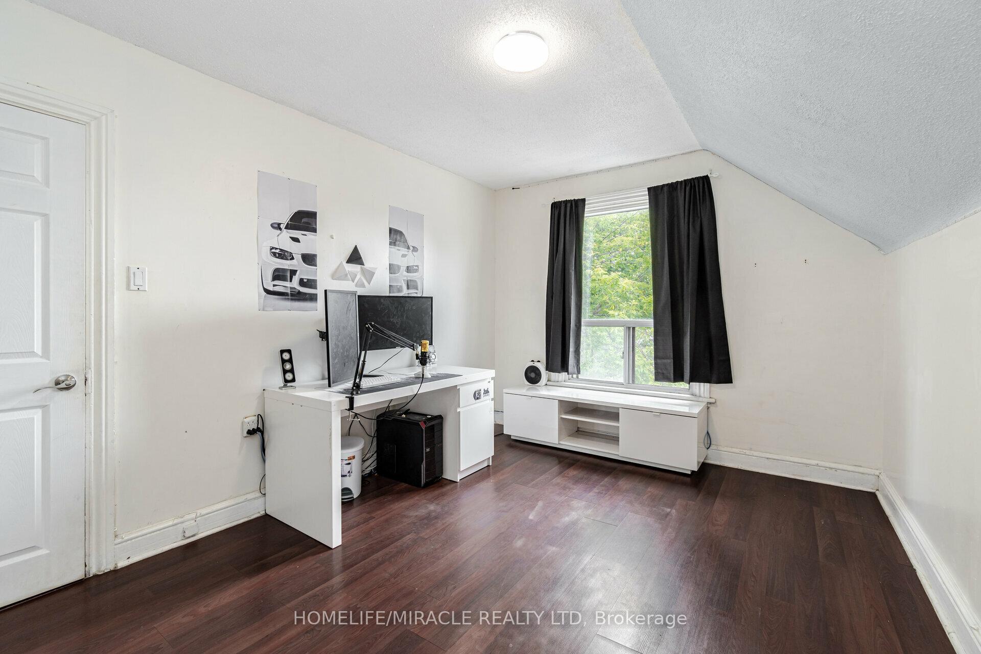 Photo 22 of 434 Ferguson Avenue N, Hamilton, North End — HOMEH