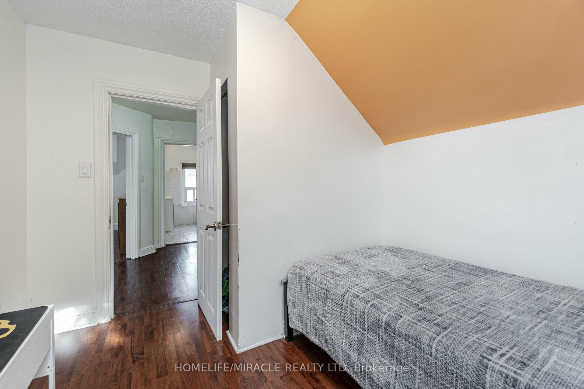 Photo 25 of 434 Ferguson Avenue N, Hamilton, North End — HOMEH