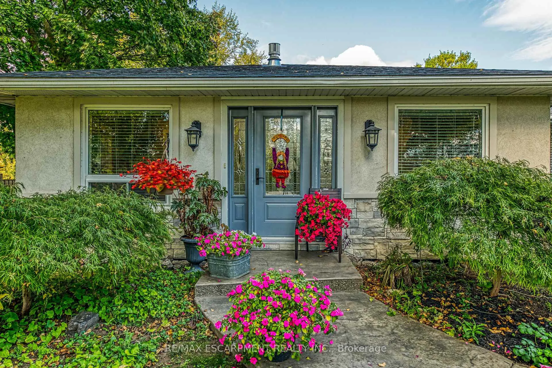 Photo 4 of 477 Lynden Road, Brantford — HOMEH