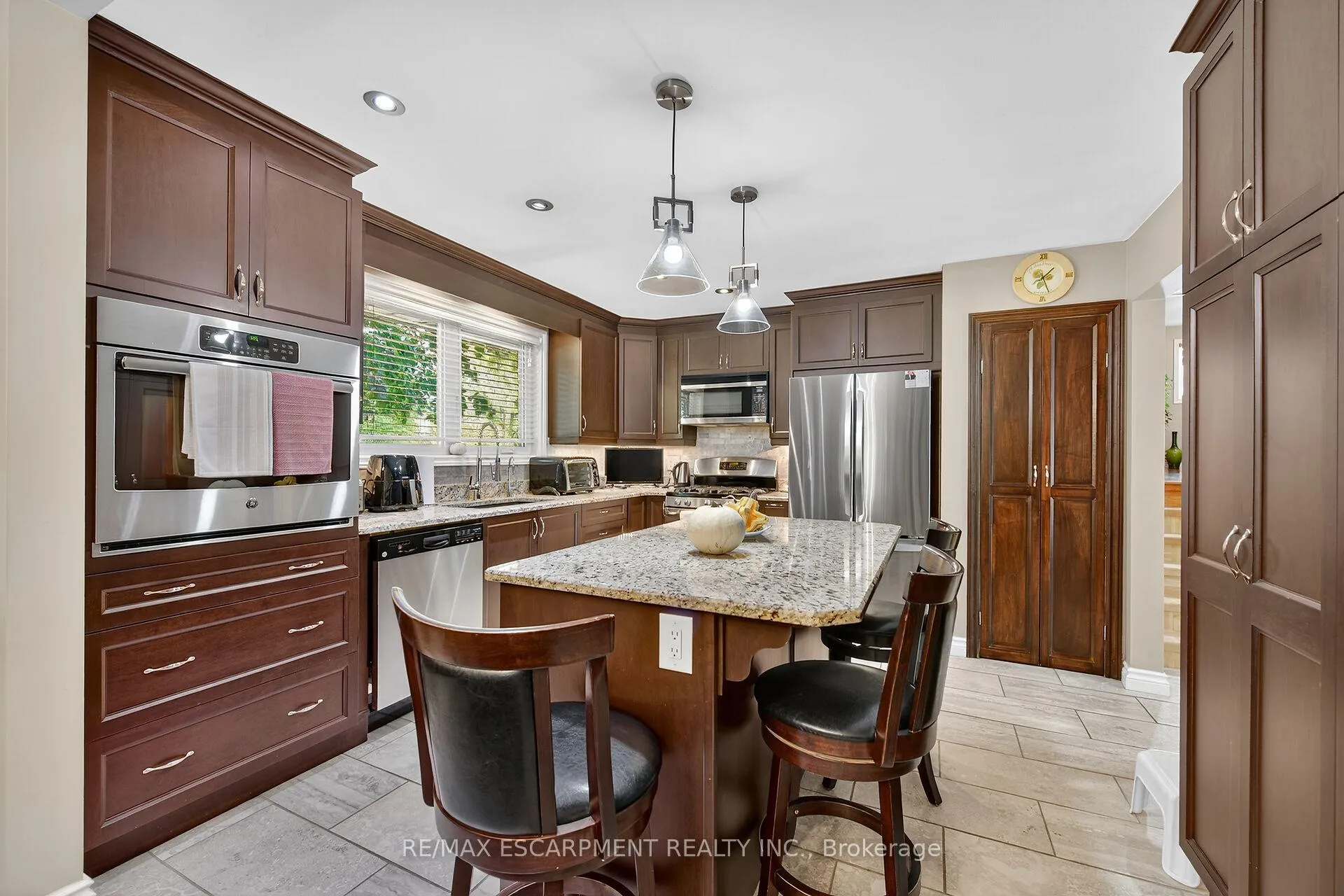 Photo 7 of 477 Lynden Road, Brantford — HOMEH