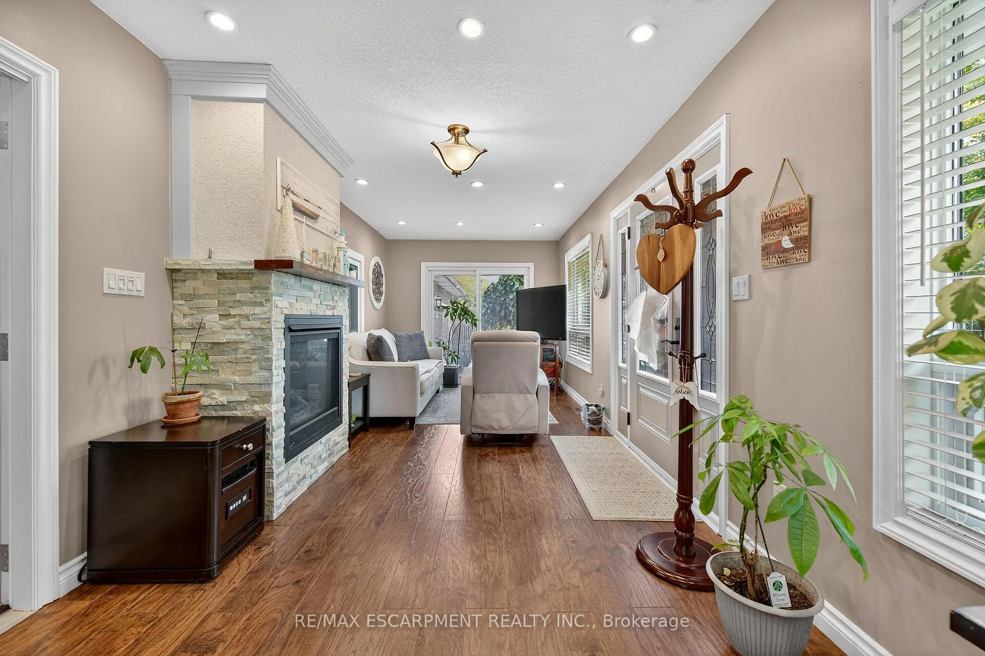Photo 15 of 477 Lynden Road, Brantford — HOMEH