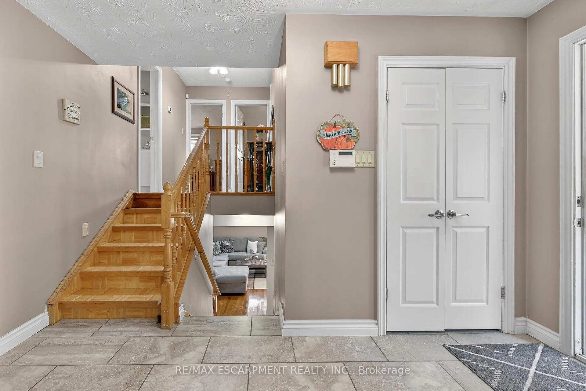 Photo 16 of 477 Lynden Road, Brantford — HOMEH