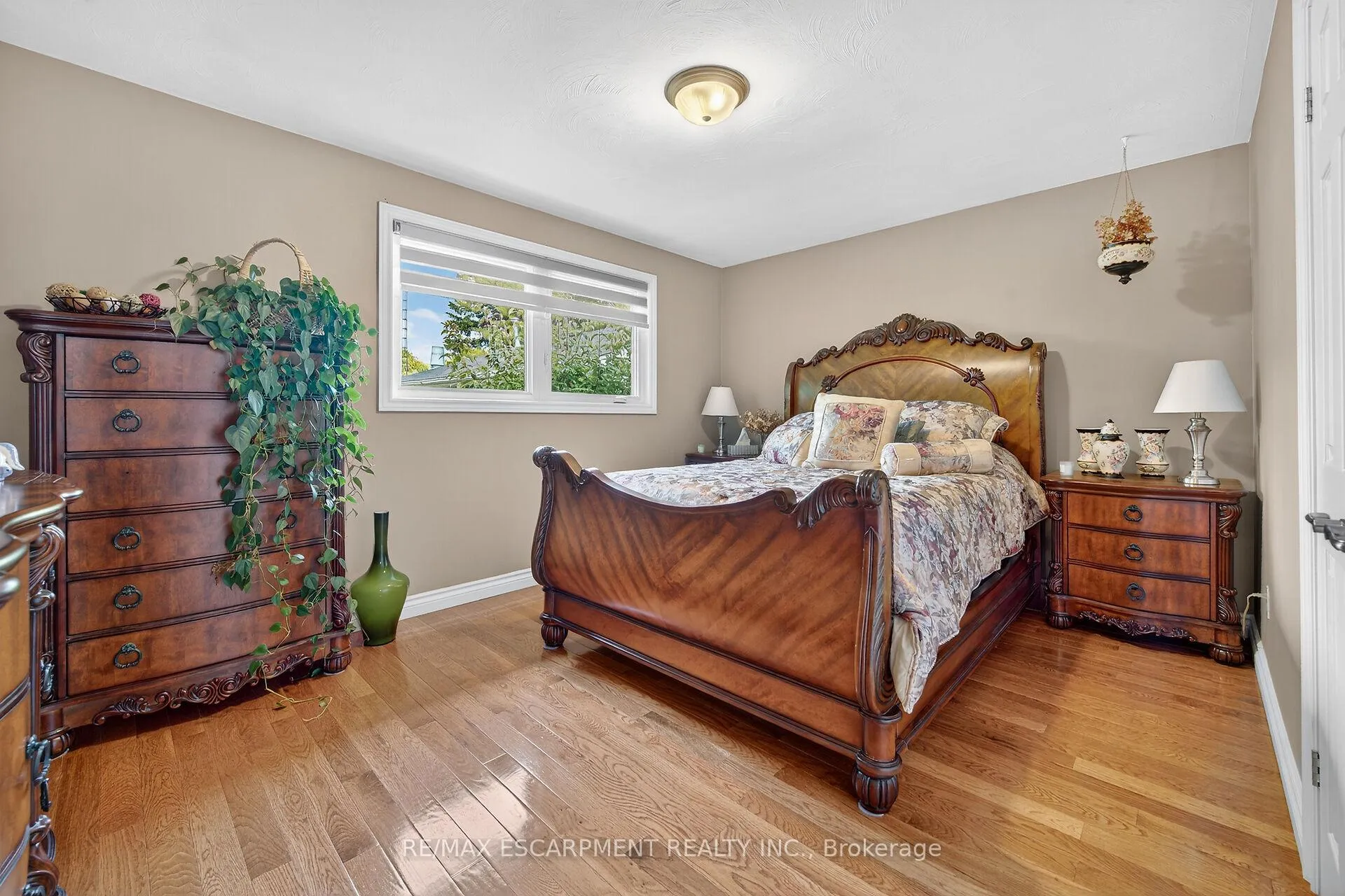 Photo 20 of 477 Lynden Road, Brantford — HOMEH