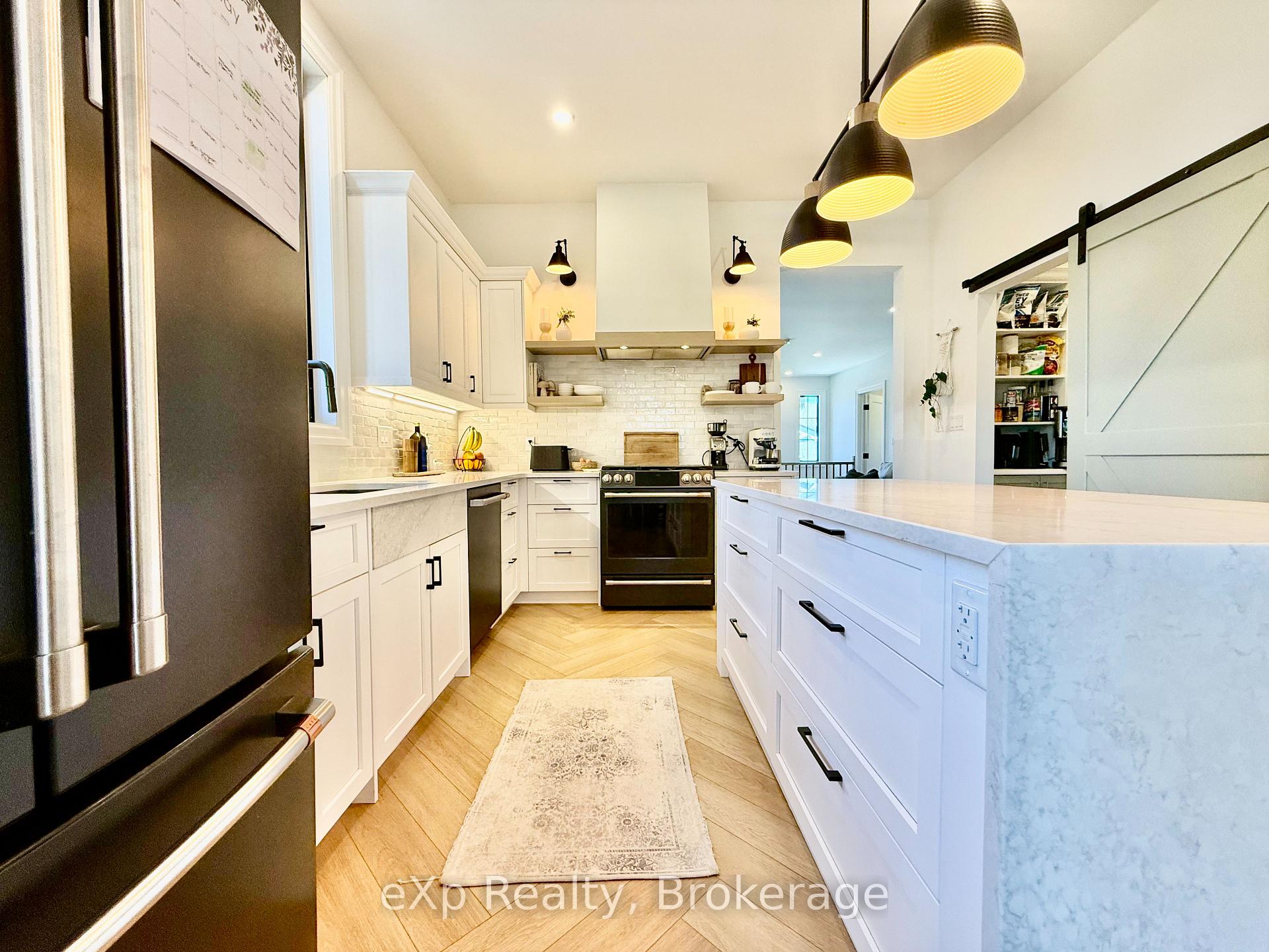 Photo 16 of 802 Durham Street E, Brockton — HOMEH