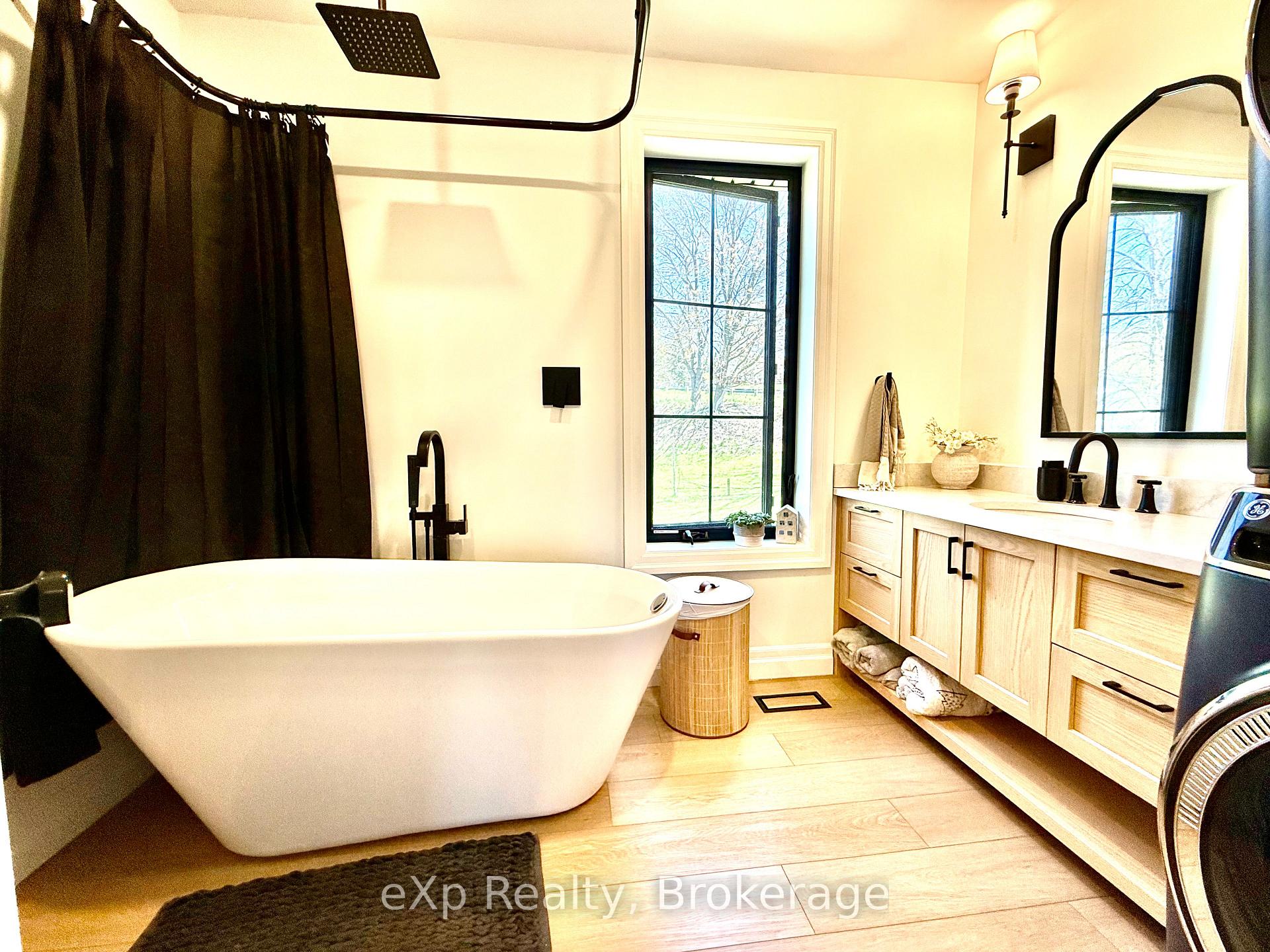 Photo 22 of 802 Durham Street E, Brockton — HOMEH