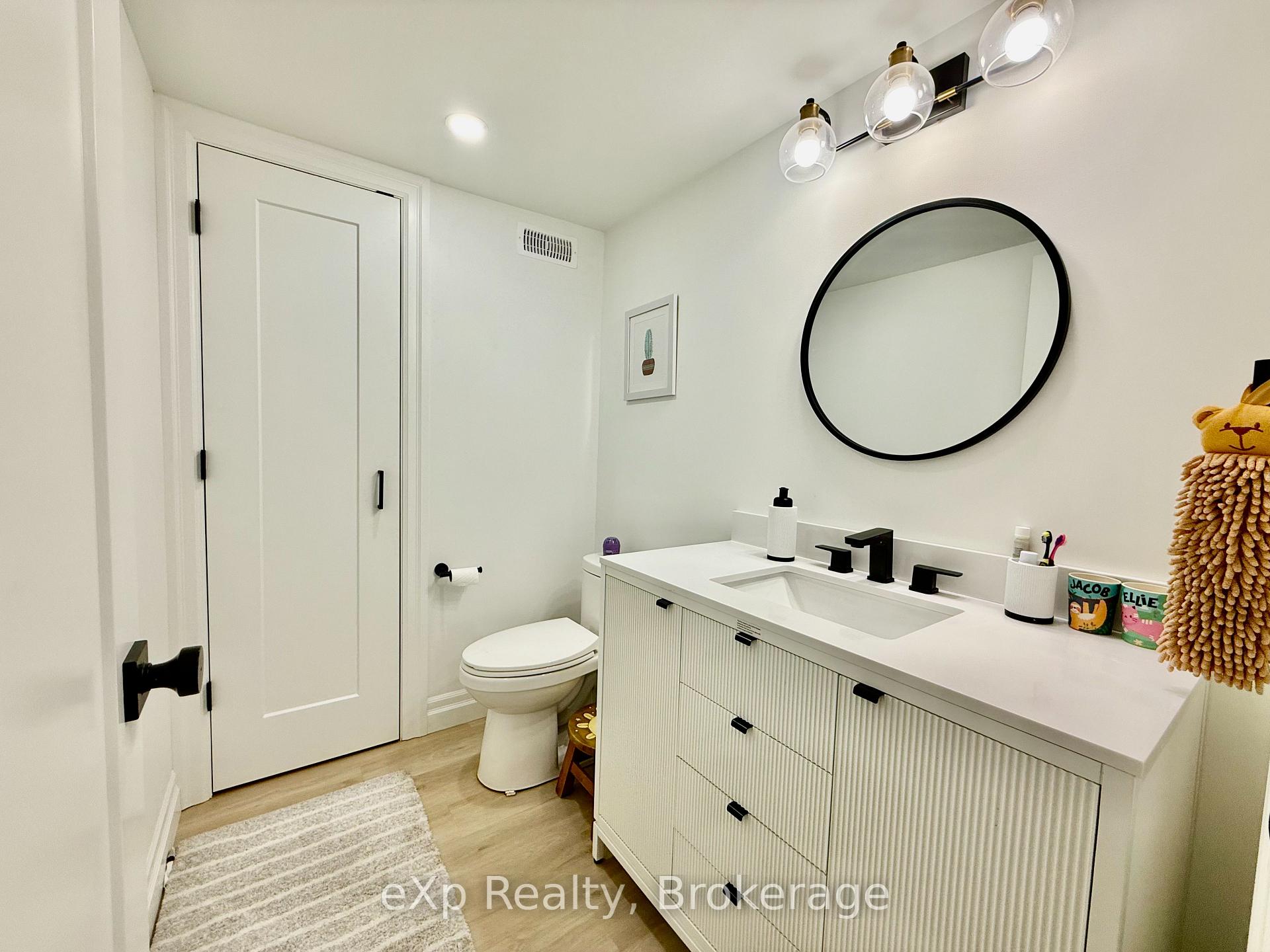 Photo 28 of 802 Durham Street E, Brockton — HOMEH