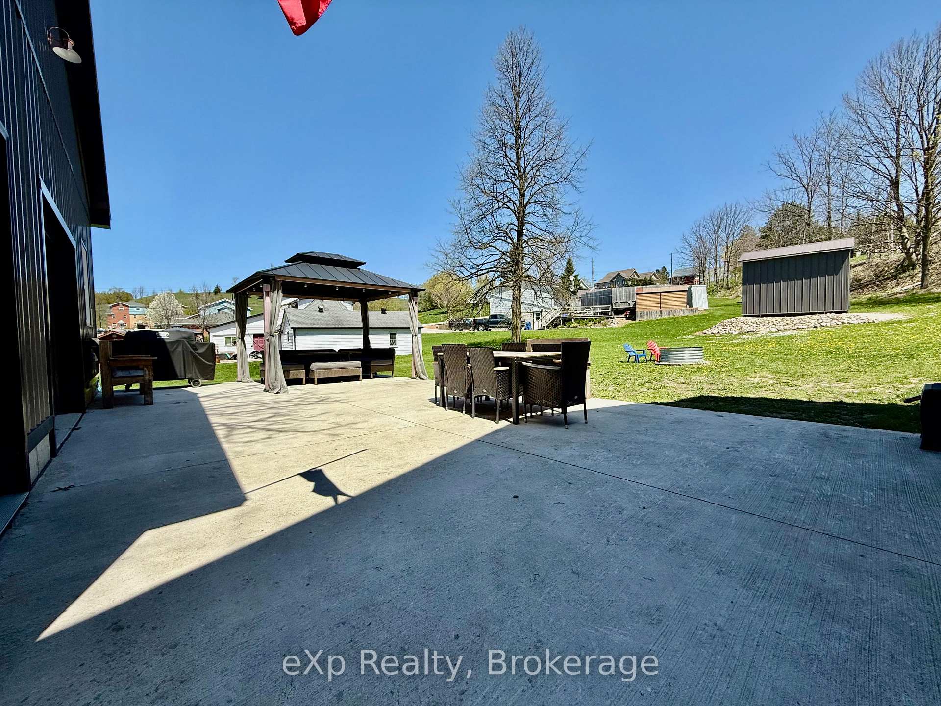 Photo 29 of 802 Durham Street E, Brockton — HOMEH