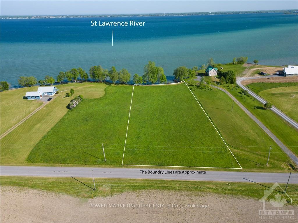 Photo 2 of Unit 2, 161 Carpenters Point Road, Frontenac Islands, The Islands — HOMEH