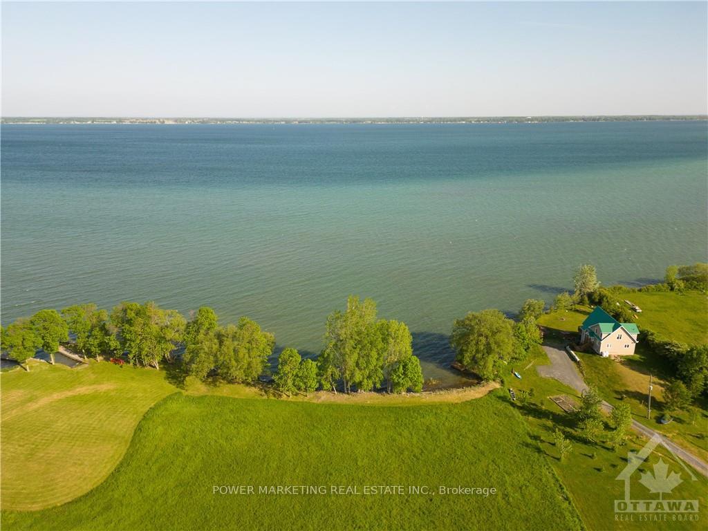 Photo 6 of Unit 2, 161 Carpenters Point Road, Frontenac Islands, The Islands — HOMEH