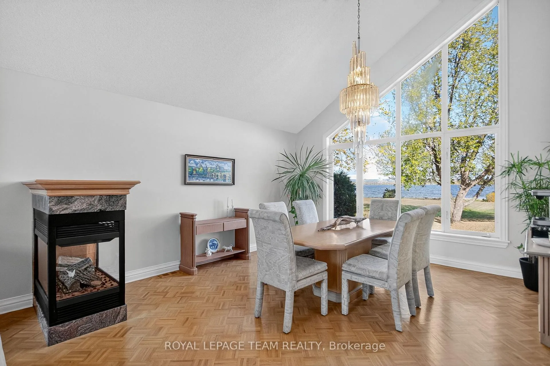 Photo 11 of 259 Grandview Road, Ottawa, Crystal Bay/Rocky Point — HOMEH