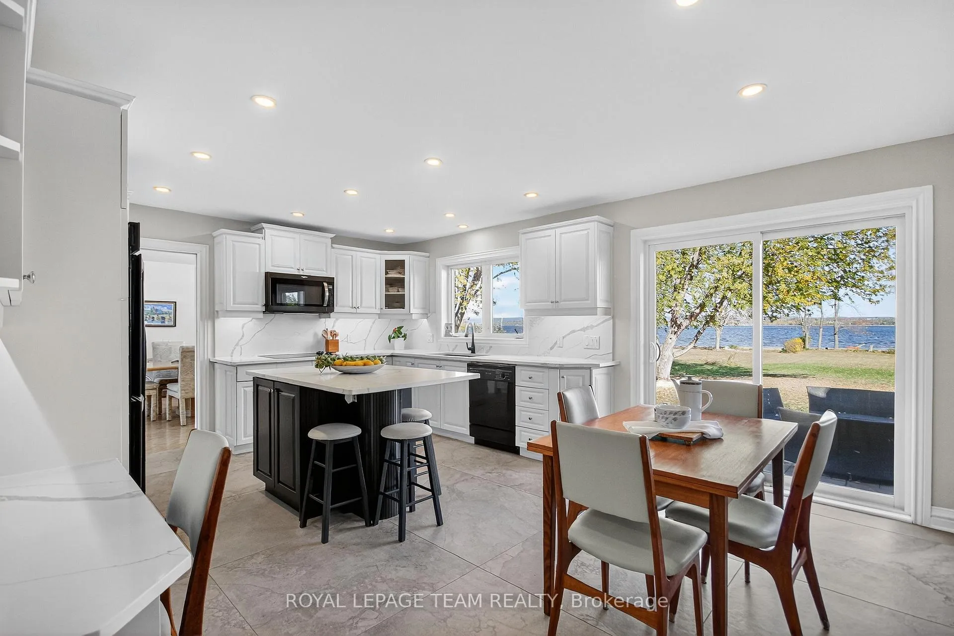 Photo 19 of 259 Grandview Road, Ottawa, Crystal Bay/Rocky Point — HOMEH