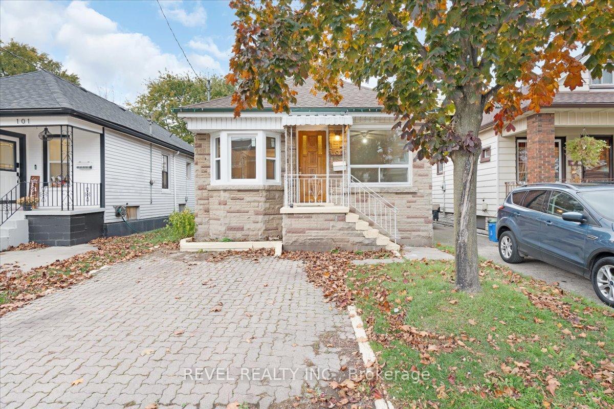 Photo 1 of 105 Edgemont Street N, Hamilton, Crown Point — HOMEH