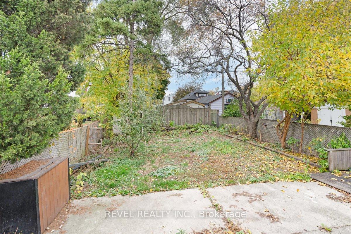 Photo 21 of 105 Edgemont Street N, Hamilton, Crown Point — HOMEH