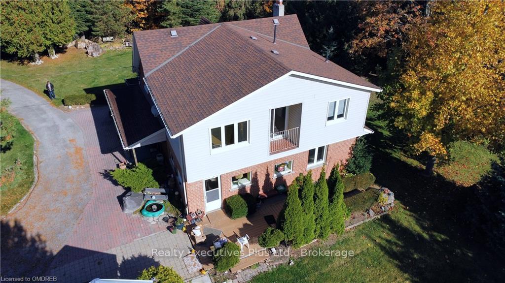 Photo 3 of 1650 6TH Con Rd W, Hamilton, Rural Flamborough — HOMEH