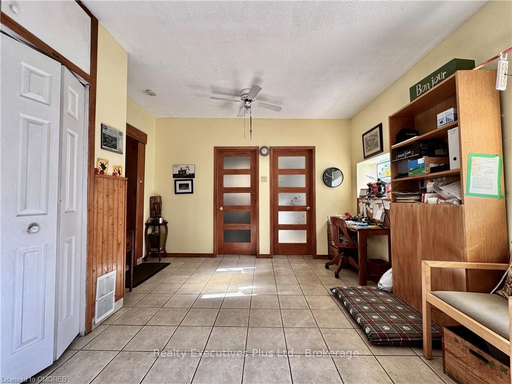 Photo 10 of 1650 6TH Con Rd W, Hamilton, Rural Flamborough — HOMEH