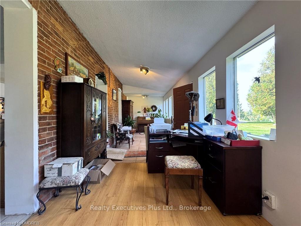 Photo 18 of 1650 6TH Con Rd W, Hamilton, Rural Flamborough — HOMEH