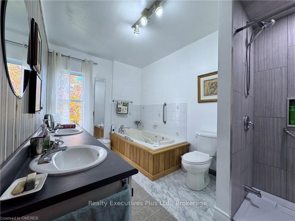 Photo 27 of 1650 6TH Con Rd W, Hamilton, Rural Flamborough — HOMEH