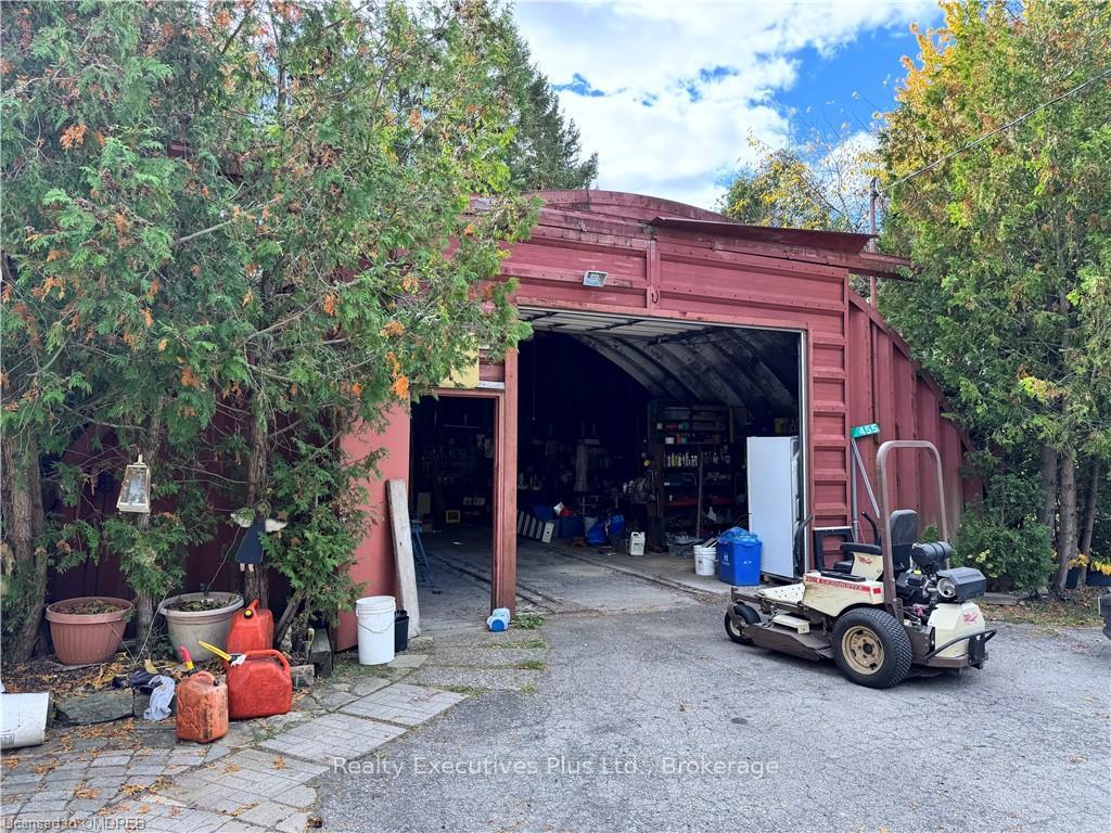 Photo 29 of 1650 6TH Con Rd W, Hamilton, Rural Flamborough — HOMEH