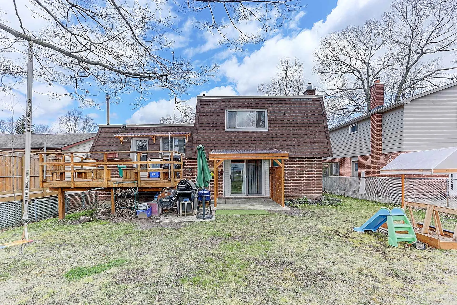 Photo 7 of 143 Springdale Drive, Barrie, Cundles East — HOMEH