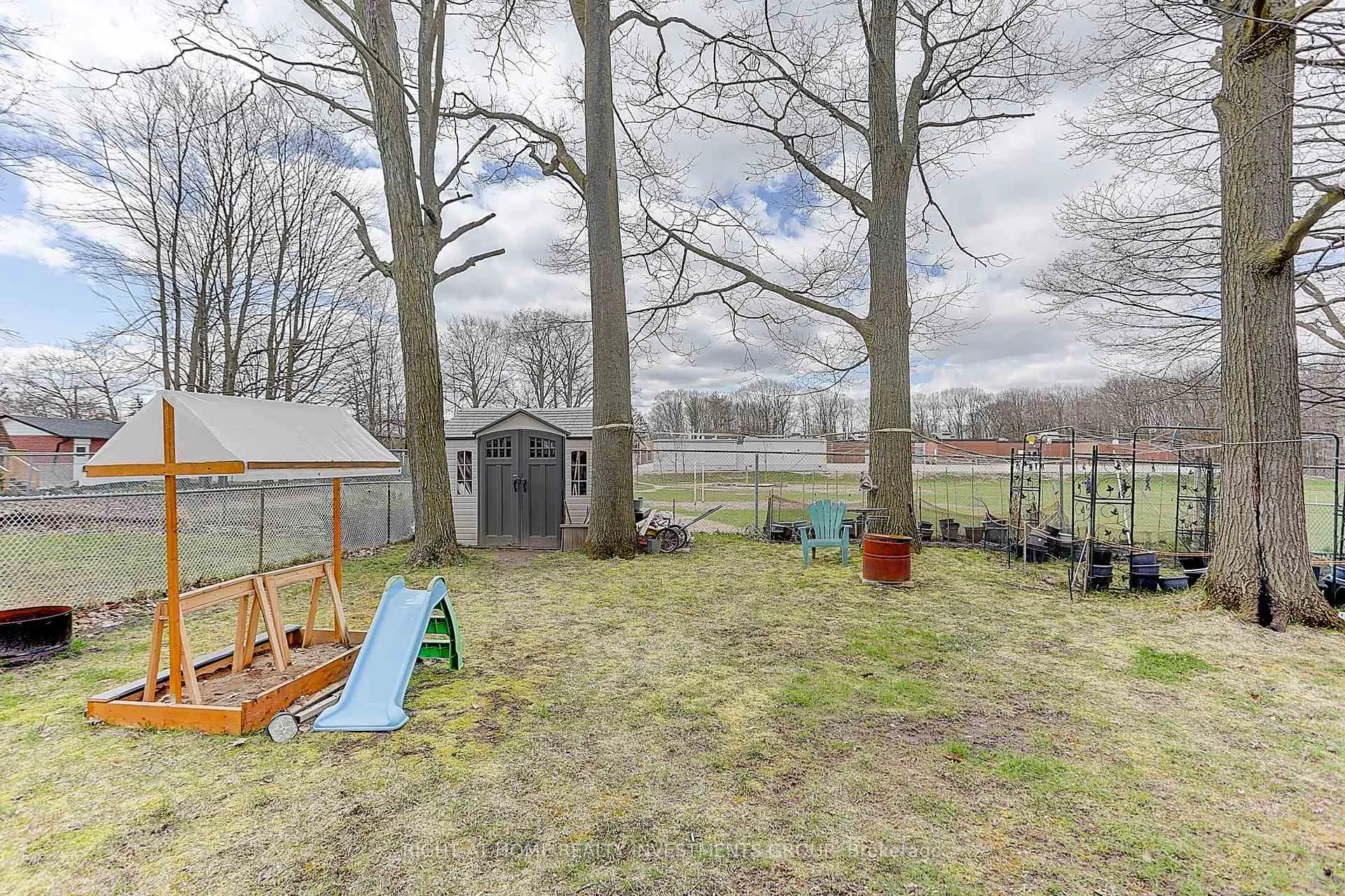 Photo 9 of 143 Springdale Drive, Barrie, Cundles East — HOMEH