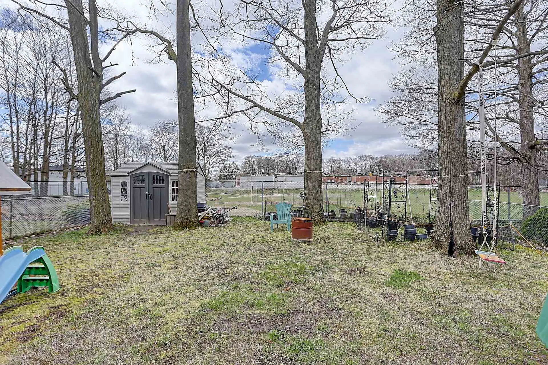 Photo 13 of 143 Springdale Drive, Barrie, Cundles East — HOMEH