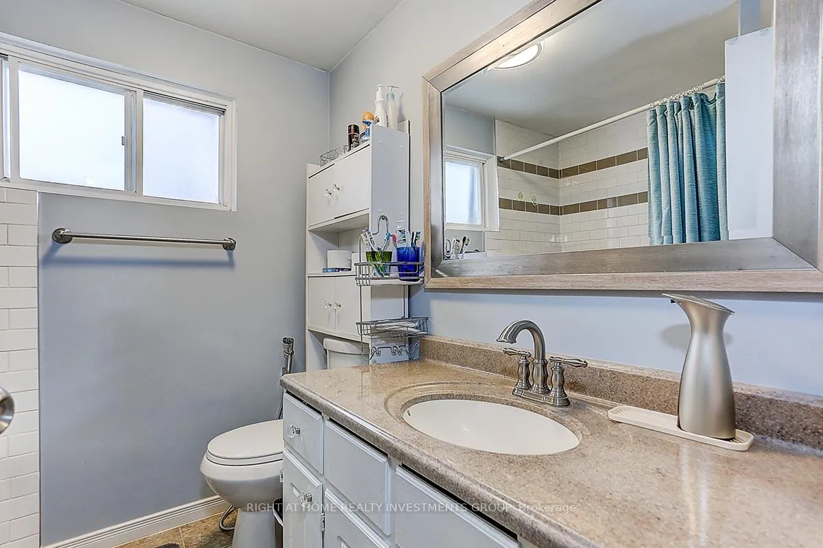 Photo 42 of 143 Springdale Drive, Barrie, Cundles East — HOMEH