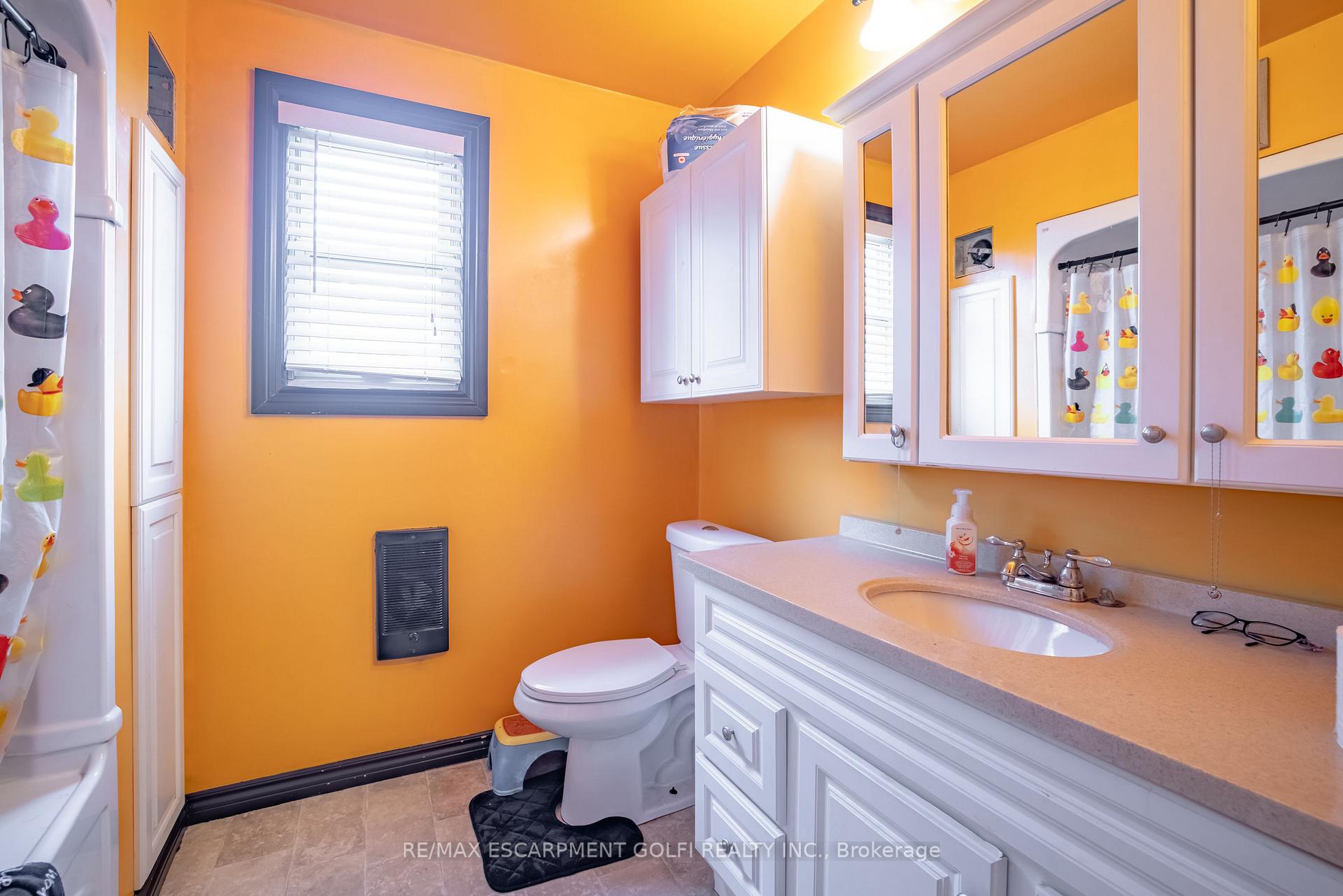 Photo 12 of 44 Haig Street, St. Catharines, Haig — HOMEH