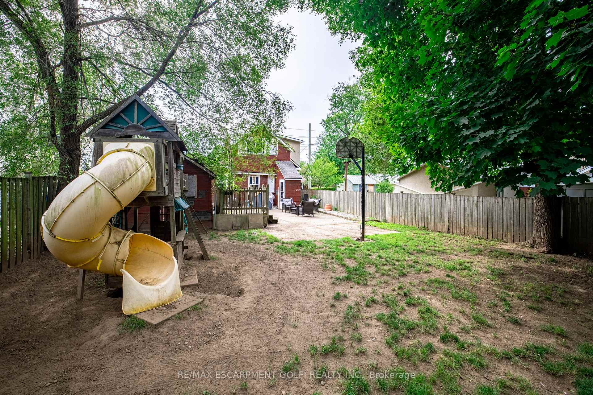 Photo 28 of 44 Haig Street, St. Catharines, Haig — HOMEH