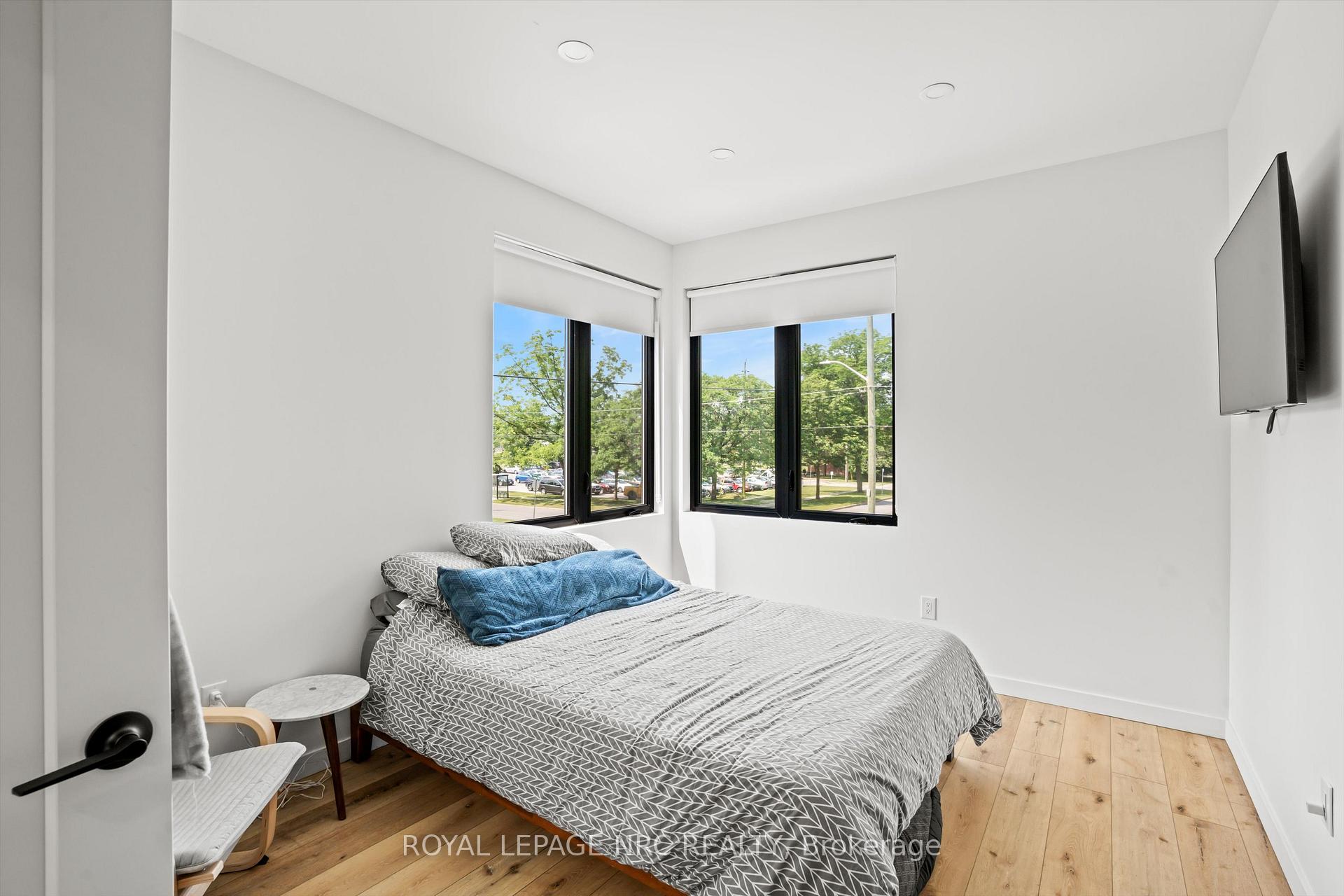 Photo 13 of 125A Russell Avenue, St. Catharines, Downtown — HOMEH
