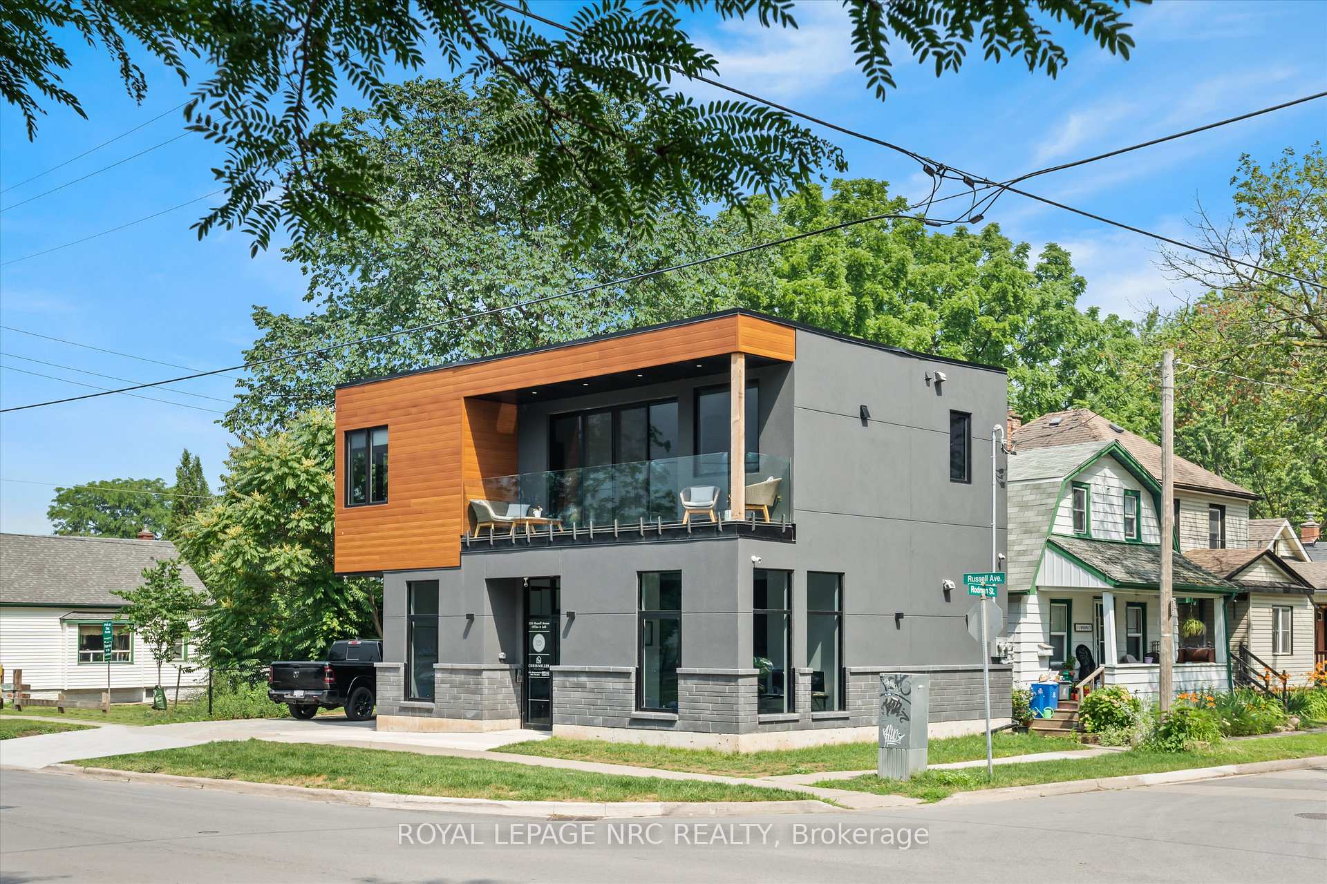 Photo 21 of 125A Russell Avenue, St. Catharines, Downtown — HOMEH