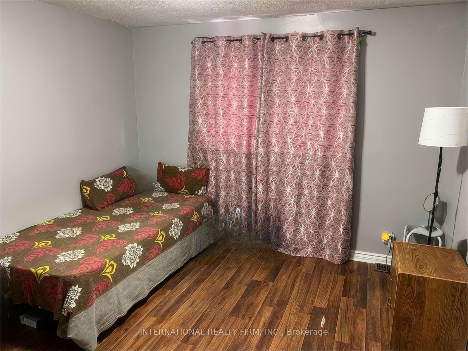 Photo 7 of 76 West 4th Street, Hamilton, Buchanan — HOMEH