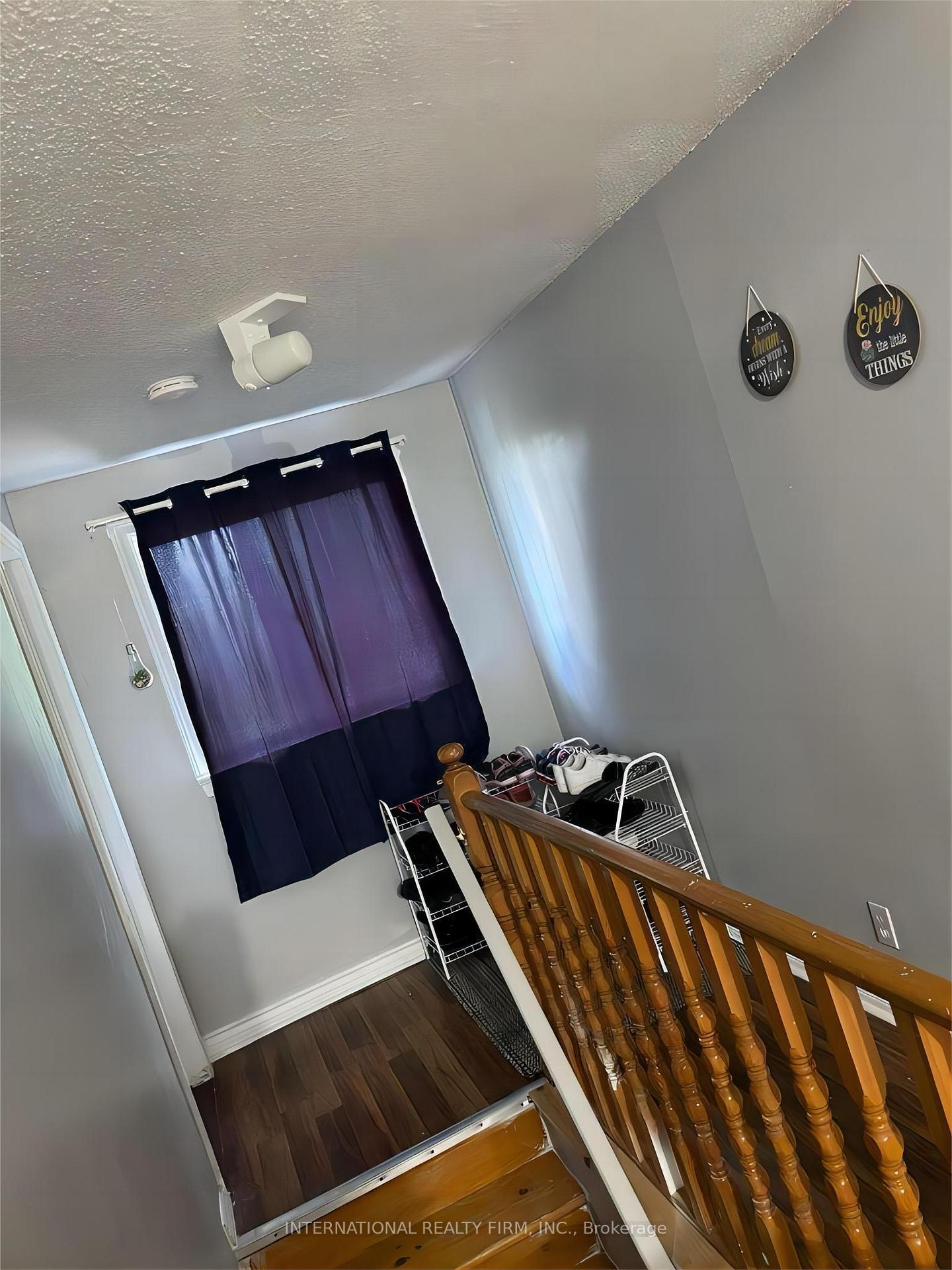 Photo 10 of 76 West 4th Street, Hamilton, Buchanan — HOMEH
