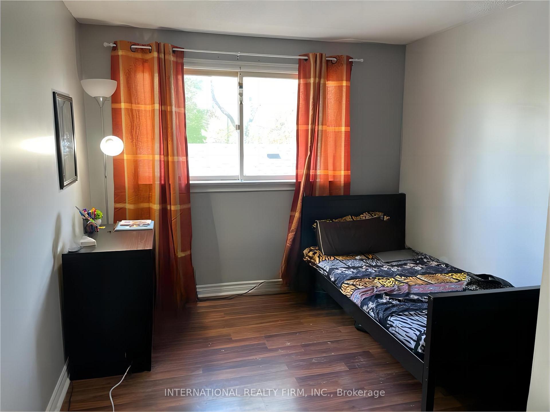 Photo 13 of 76 West 4th Street, Hamilton, Buchanan — HOMEH
