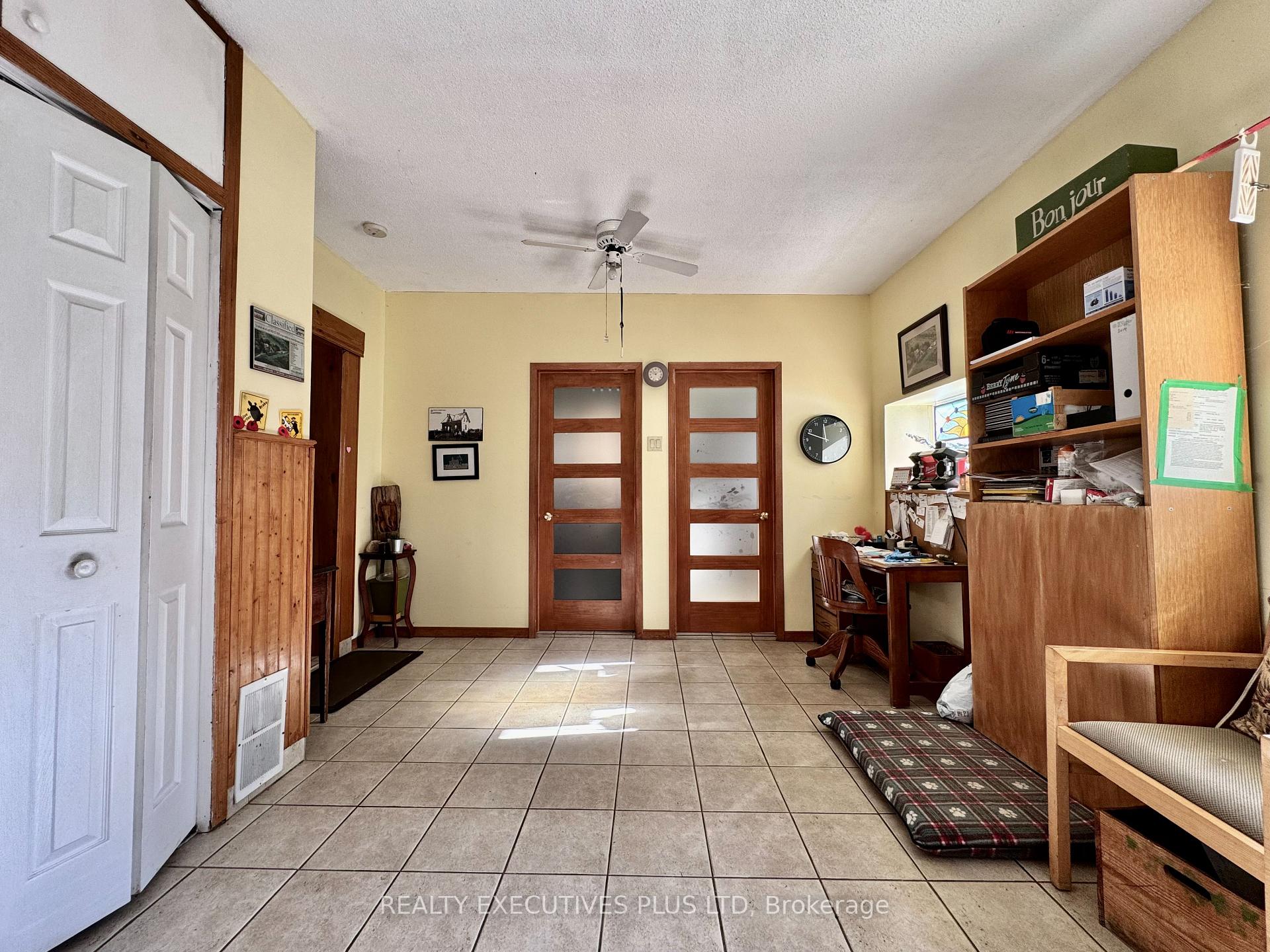 Photo 8 of 1650 6th Con Road W, Hamilton, Rockton — HOMEH