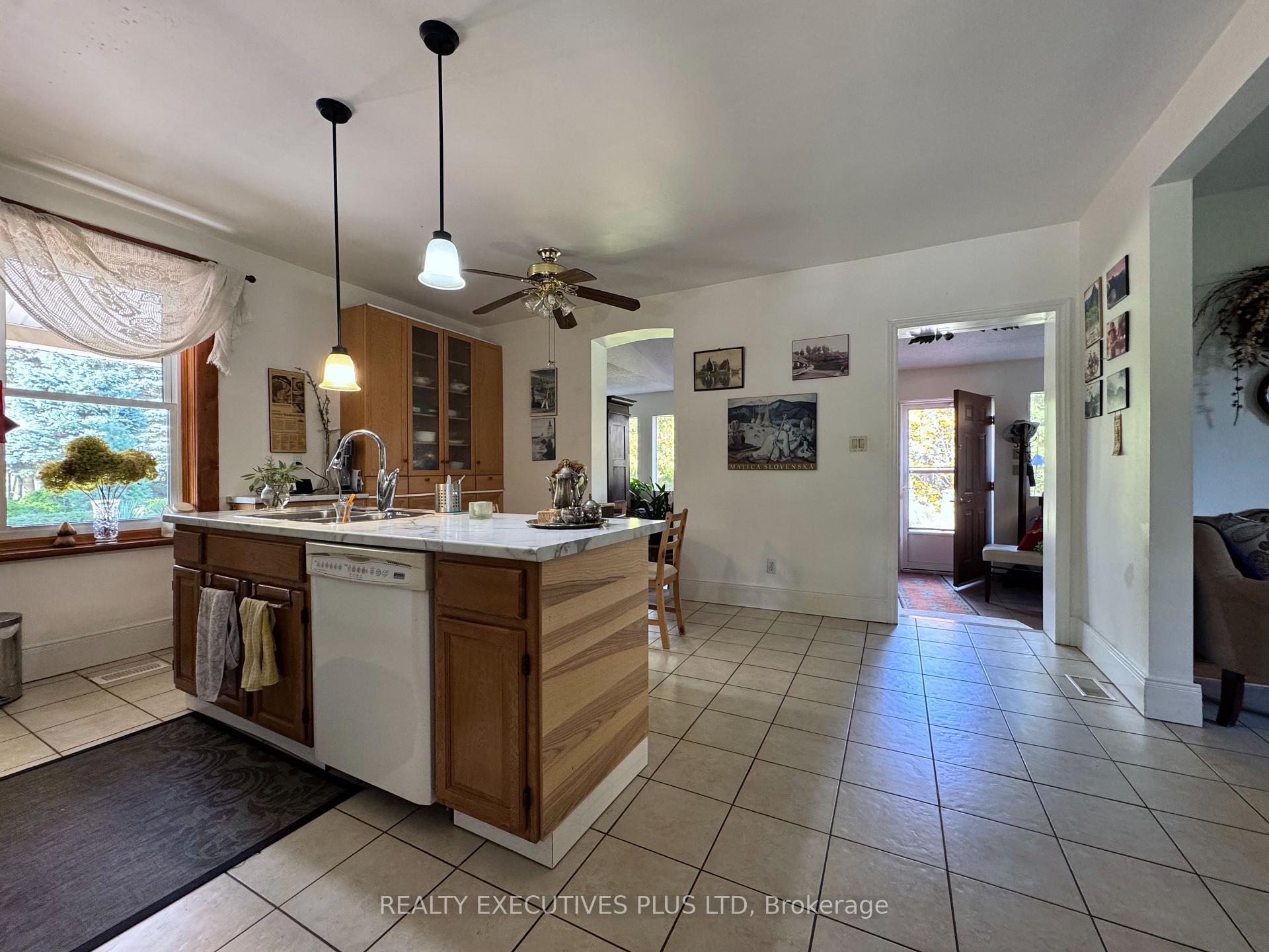 Photo 11 of 1650 6th Con Road W, Hamilton, Rockton — HOMEH