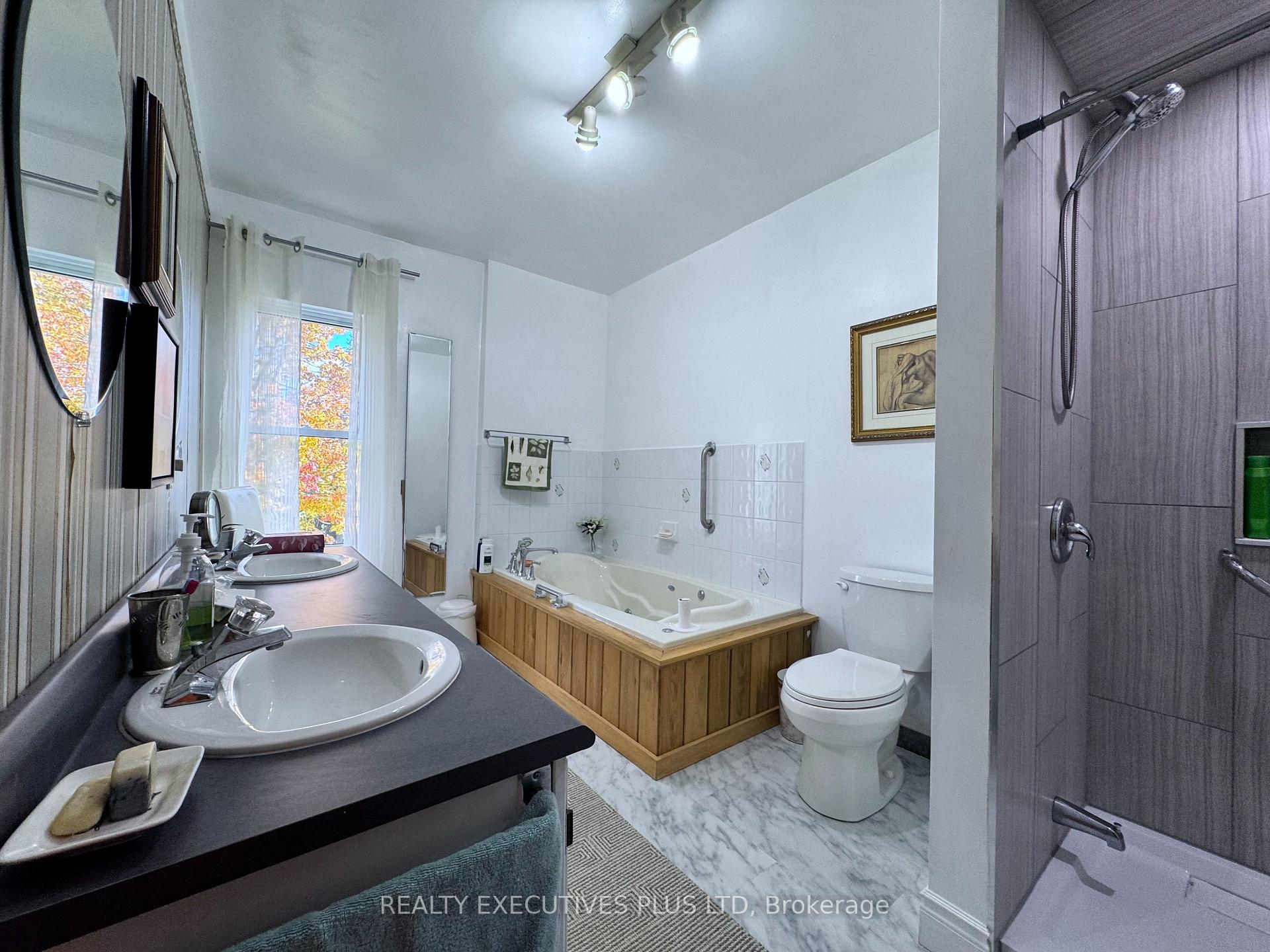 Photo 26 of 1650 6th Con Road W, Hamilton, Rockton — HOMEH