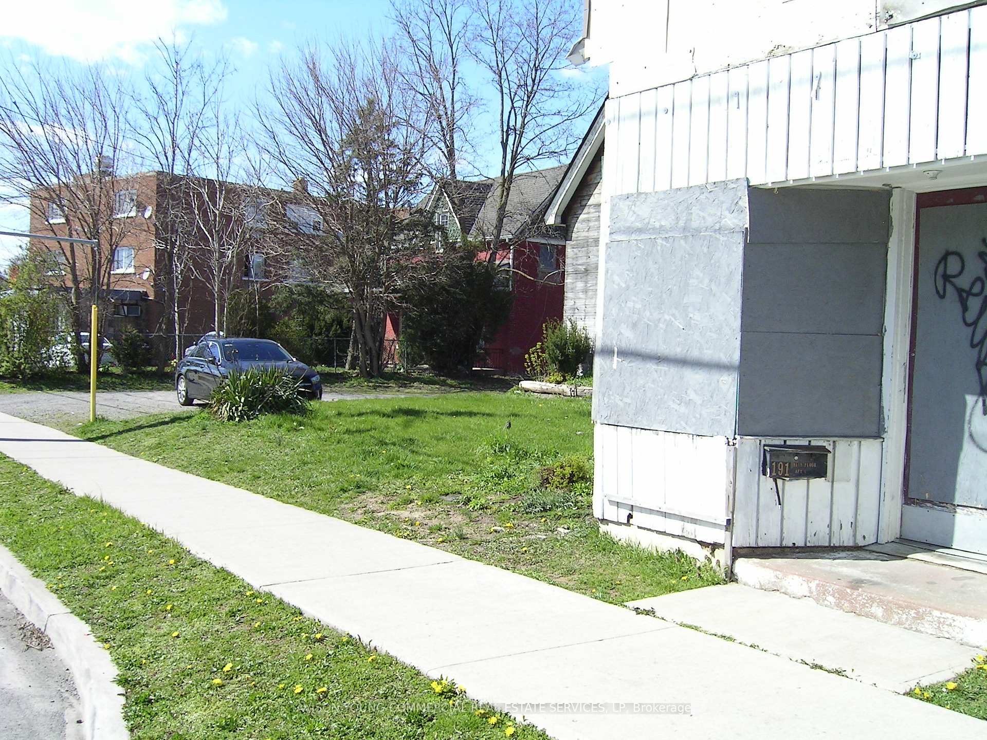 Photo 6 of 189-191 Queenston Street, St. Catharines, E. Chester — HOMEH