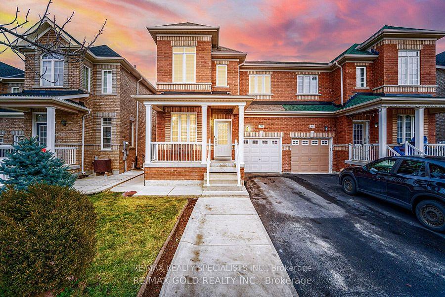 Front of 33 Callalily Road
