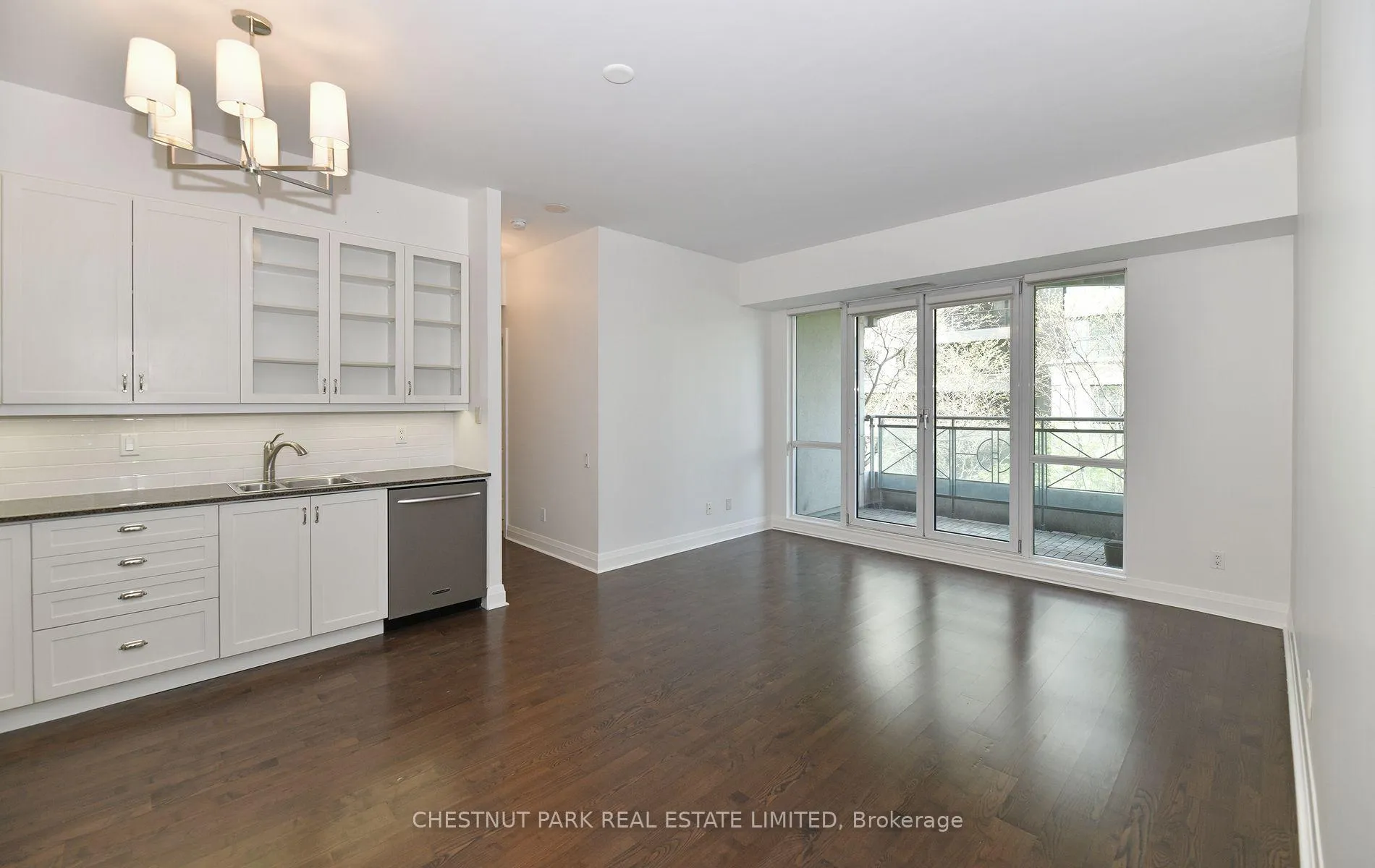 Photo 6 of Unit 404, 25 Scrivener Square, Toronto, Rosedale-Moore Park — HOMEH