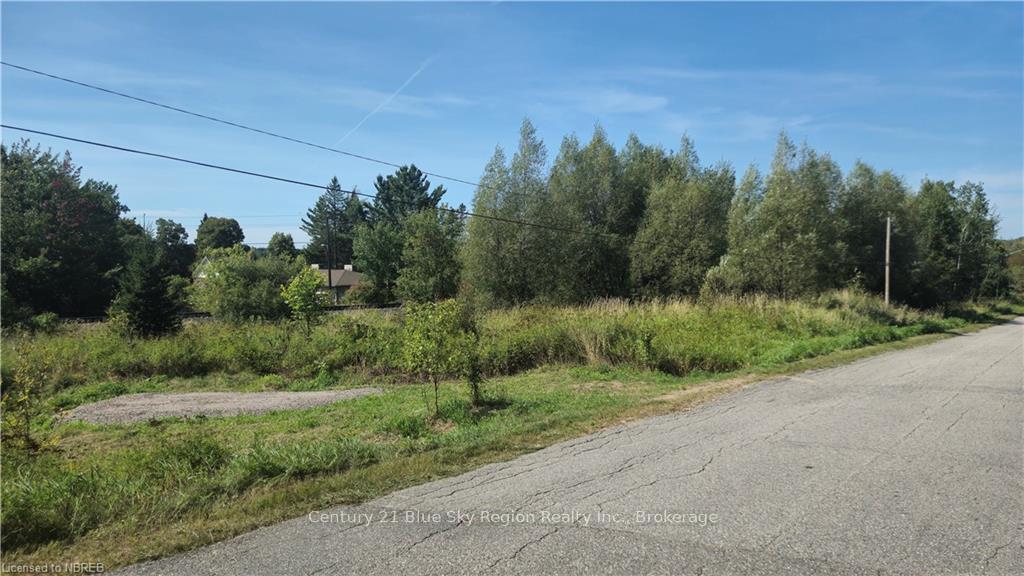 Photo 5 of 125 Big Bend Avenue S, Powassan — HOMEH