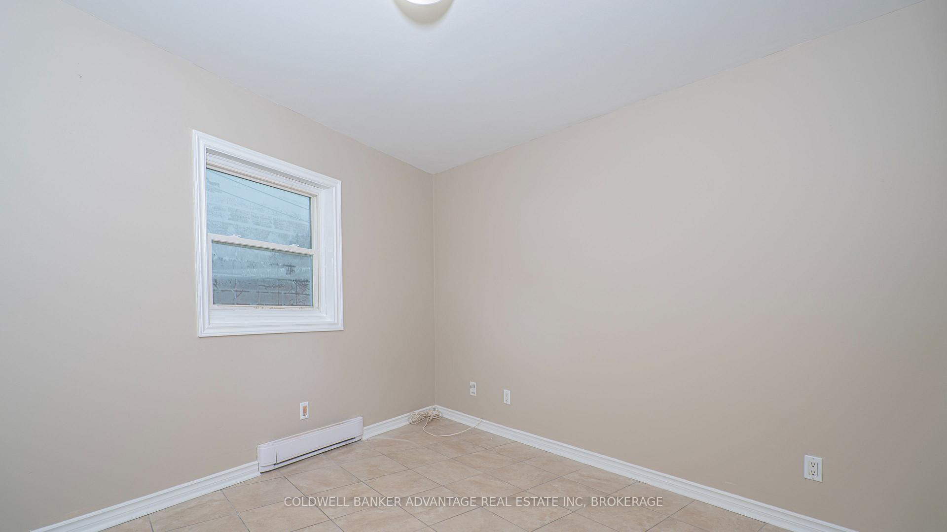Photo 3 of 93 Carlton Street, St. Catharines, Haig — HOMEH