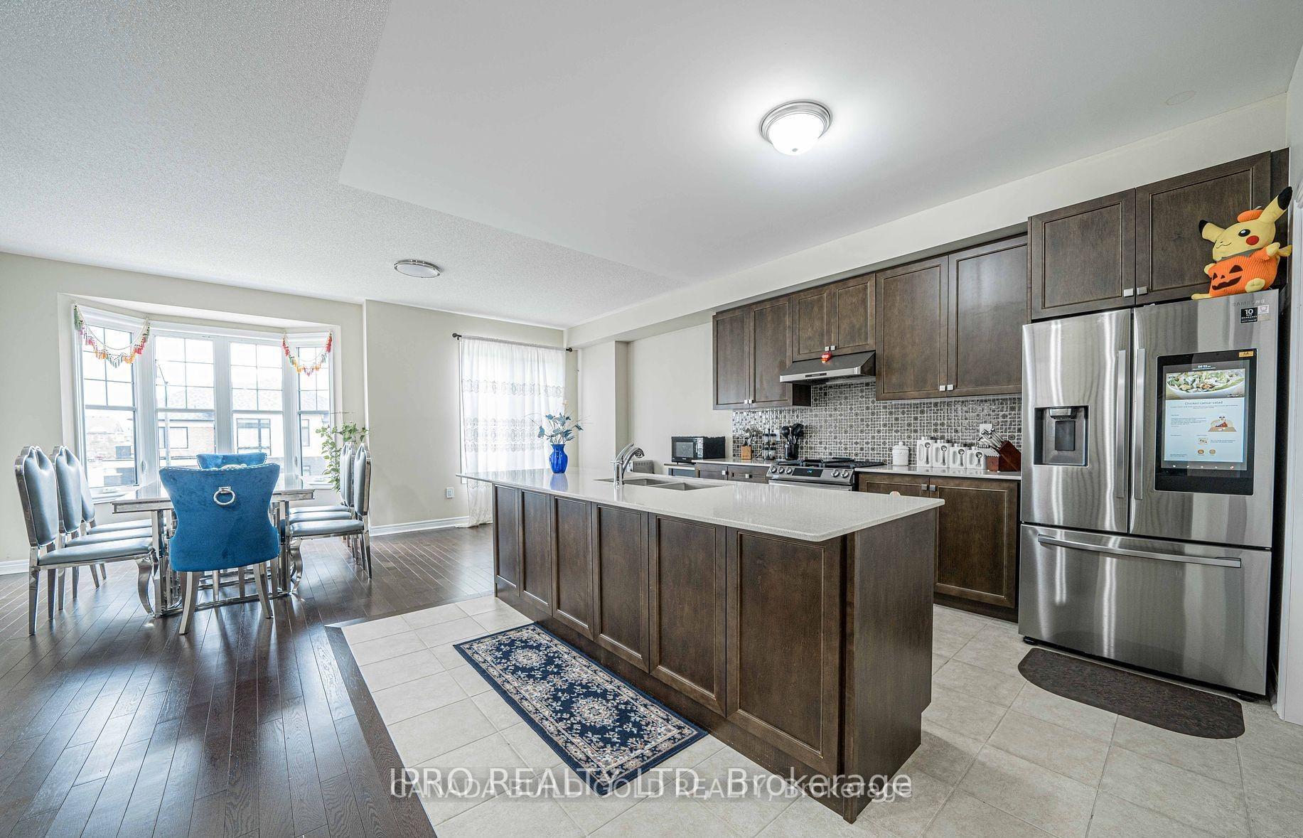 Photo 2 of 16 Remembrance Road N, Brampton, Northwest Brampton — HOMEH
