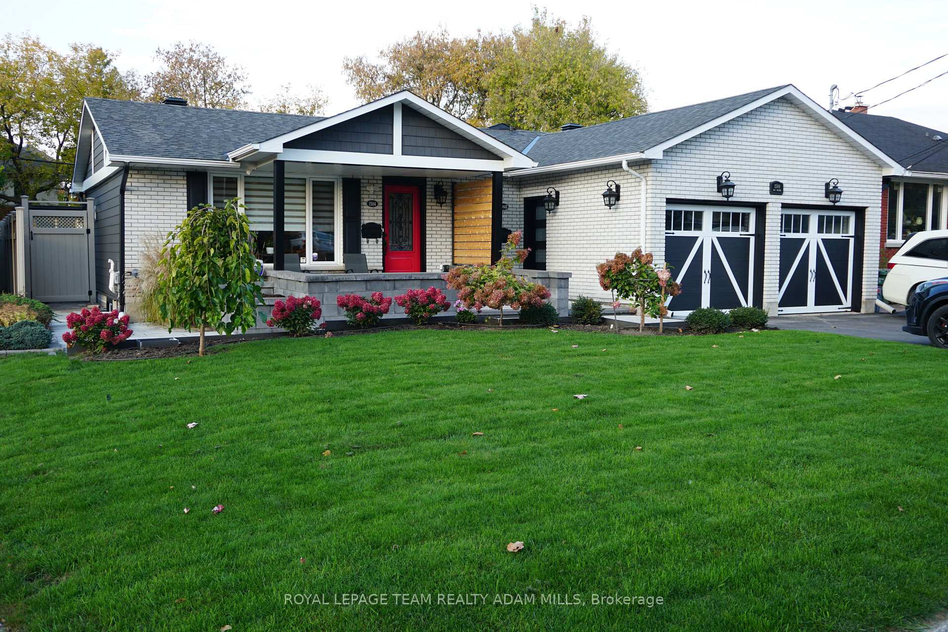 Photo 1 of 1584 Maxime Street, Ottawa, Pineview — HOMEH